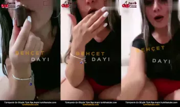 Ayşe Elbi, kırmızı külotuyla canlı yayında çıplak